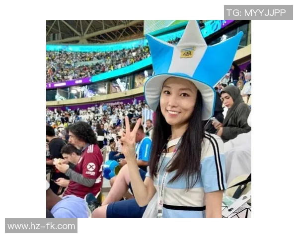 足球场上女球迷热议看球星魅力背后的故事与感动 足球场上女球迷热议看球星魅力背后的故事与感动